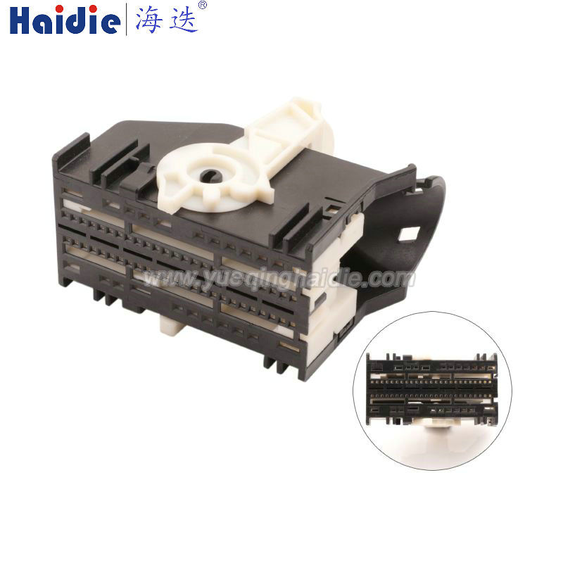 73pin Auto Pin Wire Cable Harness Auto Connector Housing Plug And Terminal 5Q0937700B