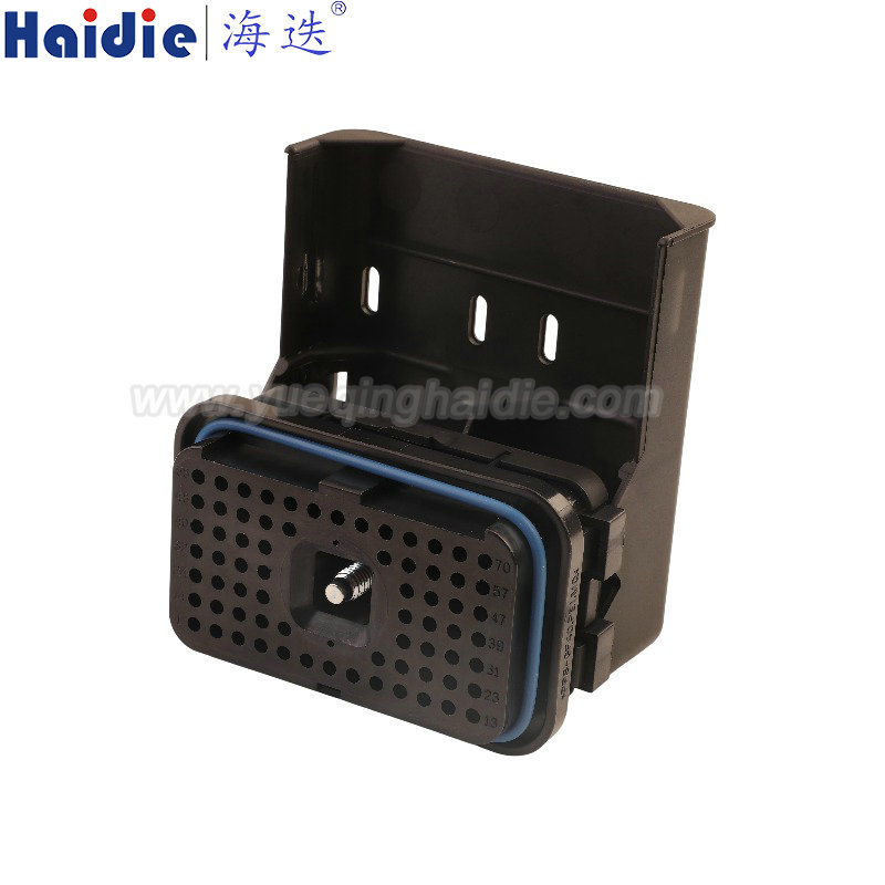 776241-1 / 160-7689, 70pin, female, Automotive Wire Harness Connector