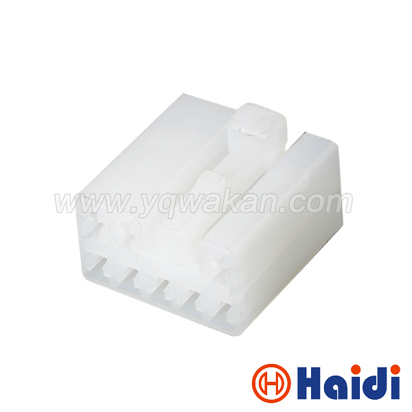 green connector