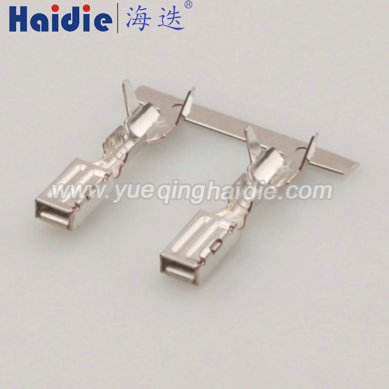 Auto Pin Wire Cable Harness Auto Connector Housing Plug And Terminal 8240-0545