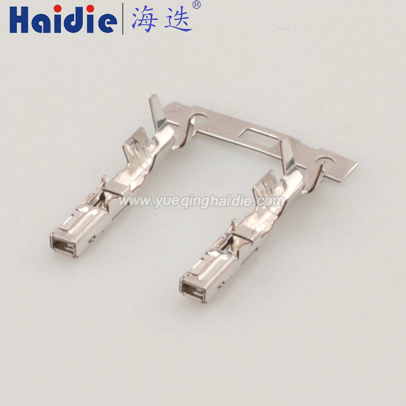 Auto Pin Wire Cable Harness Auto Connector Housing Plug And Terminal 8240-0213