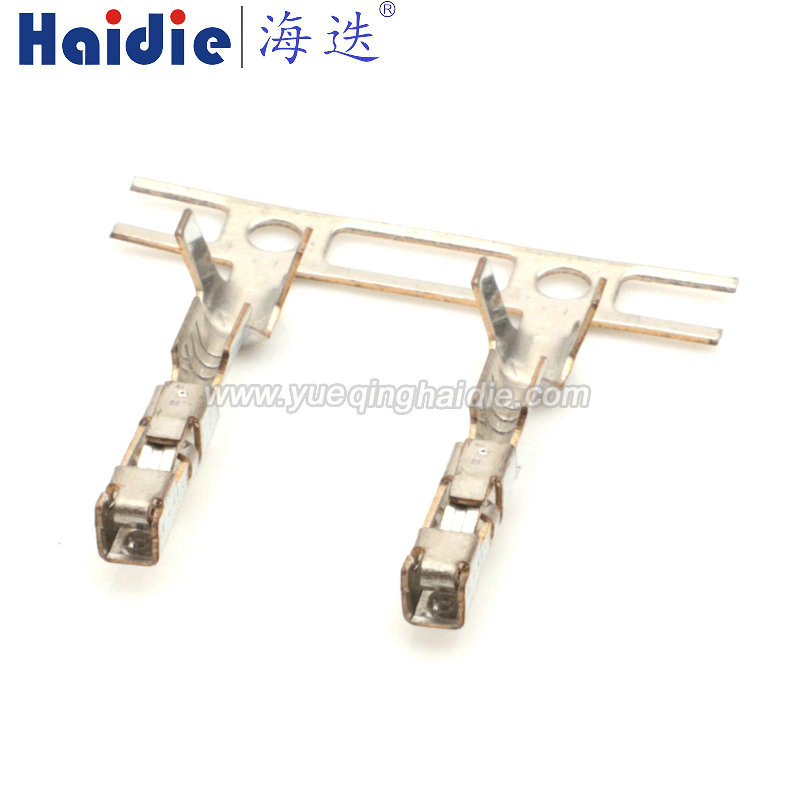 Auto Pin Wire Cable Harness Auto Connector Housing Plug And Terminal 12121819