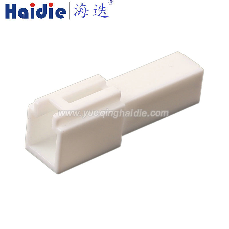 7282-1010 / MG641197 / 90980-10870, 1pin, male, white, Automotive Wire Harness Connector