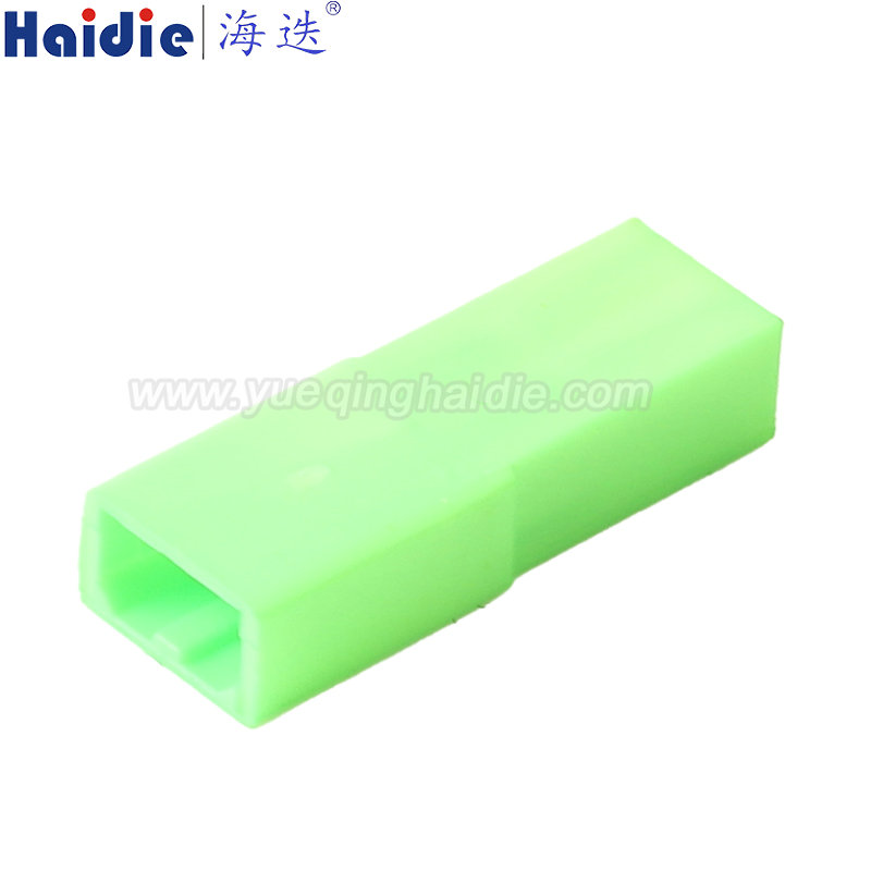 HD029E-0.6-11GN, 2pin, male, green, auto plastic connector