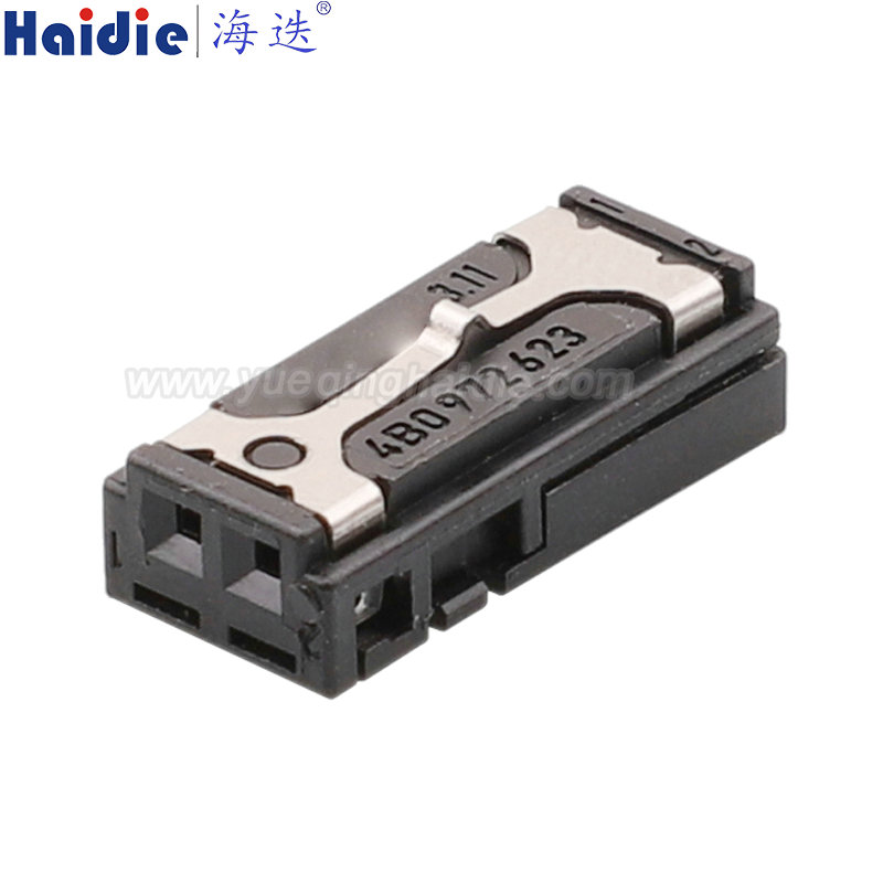 4B0972623 / 1534027-1 / 1534027-1, 2pin, female, black, Automotive Wire Harness Connector