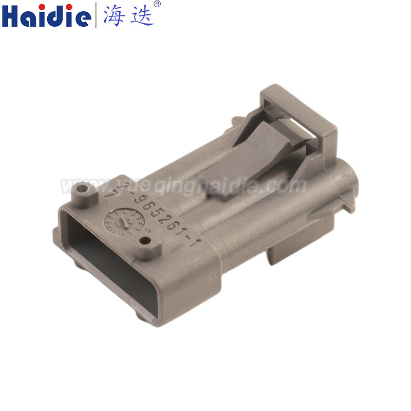 2-965261-1, 4pin, male, waterproof, 12 V,  Automotive Housing for Male Terminals, Wire-to-Wire, 5 mm [.19 in] Centerline, Sealable, Gray, Wire & Cable, Power, Hybrid