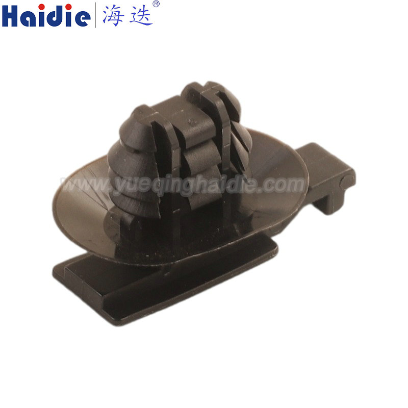 151-00704 / YCCFT82x185 / 151-01842, cable clip