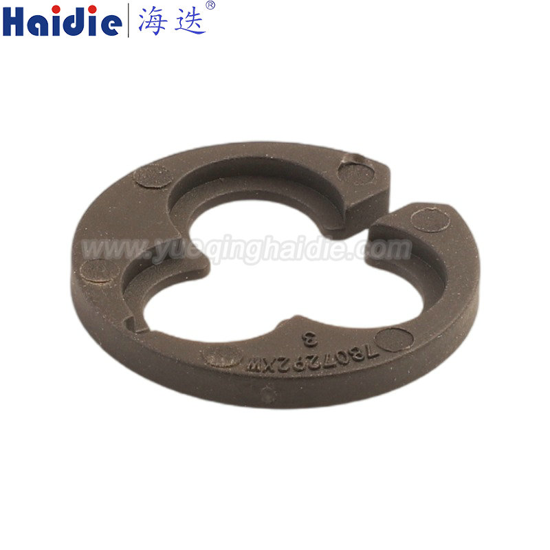 7807292, Pipe buckle